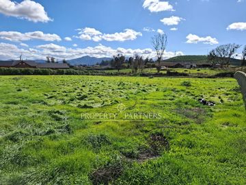 Terreno en  Exclusivo condominio residencial seguro cercano a colegios en Melipilla