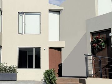 VENTA DE RESIDENCIA EN RESEVA DE LOS JINETES