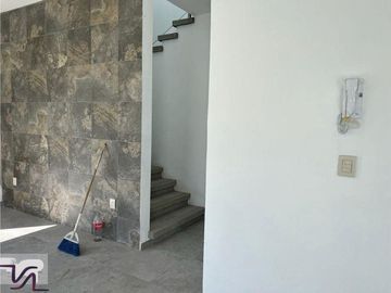CASA MODERNA AL SUR DE CUERNAVACA