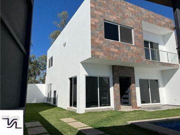 CASA MODERNA AL SUR DE CUERNAVACA