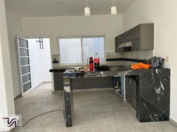 CASA MODERNA AL SUR DE CUERNAVACA