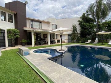 HERMOSA CASA EN FRACC. BURGOS