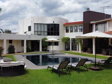 HERMOSA CASA EN FRACC. BURGOS