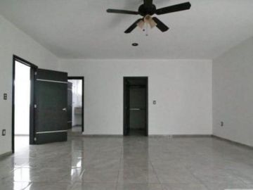 CASA EN BURGOS BUGAMBILIAS VIG 24/7