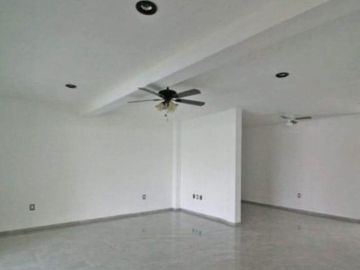 CASA EN BURGOS BUGAMBILIAS VIG 24/7