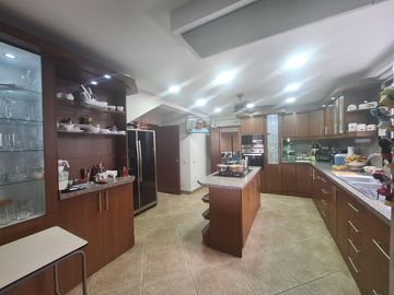 Casa en Venta,3 Dormitorios,patio grande,UEES, Samborodón