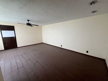 CASA EN VENTA EN JARDINES DEL MORAL LEÓN GUANAJUATO