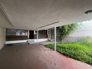 CASA EN VENTA EN JARDINES DEL MORAL LEÓN GUANAJUATO