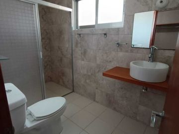 Casa en venta en Emiliano Zapata cerca de Plaza Pradera