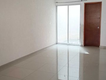 Casa en venta en Emiliano Zapata cerca de Plaza Pradera