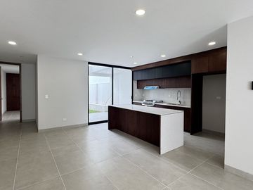 CASA AMALIA EN VENTA CON RECAMARA EN PLANTA BAJA EN LA ANTIGUA CEMENTERA