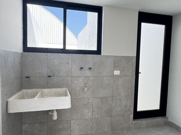 CASA AMALIA EN VENTA CON RECAMARA EN PLANTA BAJA EN LA ANTIGUA CEMENTERA