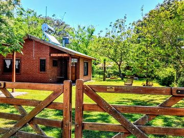 Descubre una encantadora casa estilo chalet en Salvador María | Lobos