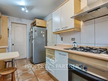 Venta de hermosa Casa en Condominio Cordillera a pasos de Colegio Pumahue y Dunalastair de Peñalolén