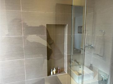 Vista Panorámica y Exclusividad: Apartamento en Benedictinos, Envigado