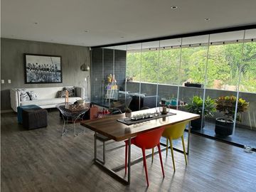 Vista Panorámica y Exclusividad: Apartamento en Benedictinos, Envigado