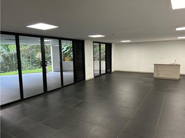 Vista Panorámica y Exclusividad: Apartamento en Benedictinos, Envigado