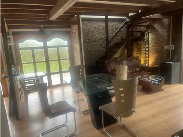 VENTA ELEGANTE CHALET UNIDAD CERRADA SALENTO QUINDIO