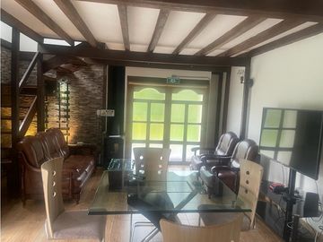 VENTA ELEGANTE CHALET UNIDAD CERRADA SALENTO QUINDIO