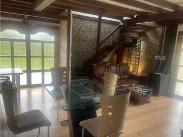 VENTA ELEGANTE CHALET UNIDAD CERRADA SALENTO QUINDIO
