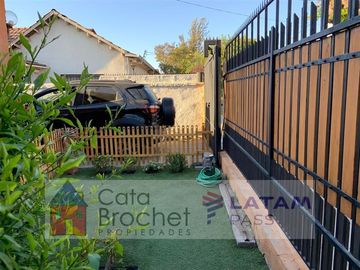 Casa en Venta en Amalia Amstrong / Paradero 20 Gran Avenida