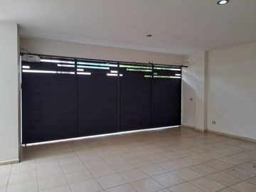 Casa en Venta en Residencial Esmeralda Norte, Colima, Colima.