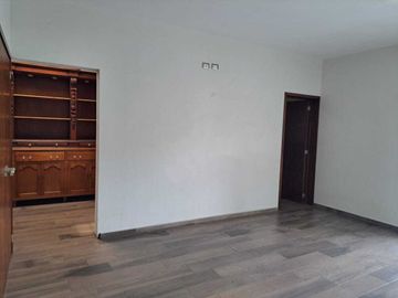Casa en Venta en Residencial Esmeralda Norte, Colima, Colima.