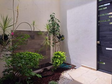 Casa en Venta en Residencial Esmeralda Norte, Colima, Colima.