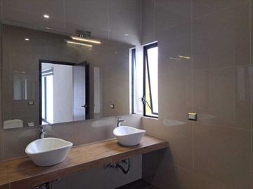 Casa en Venta en Residencial Esmeralda Norte, Colima, Colima.