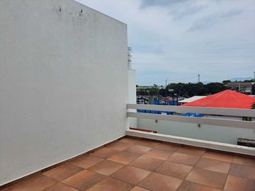 Casa en Venta en Residencial Esmeralda Norte, Colima, Colima.