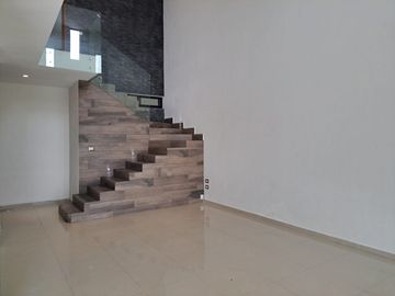 Casa en Venta en Residencial Esmeralda Norte, Colima, Colima.