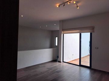 Casa en Venta en Residencial Esmeralda Norte, Colima, Colima.