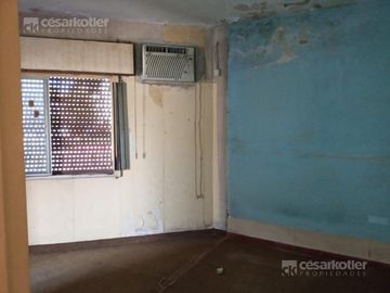 Casa con 2 Departamentos Venta en BLOCK - Temperley