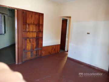Casa con 2 Departamentos Venta en BLOCK - Temperley