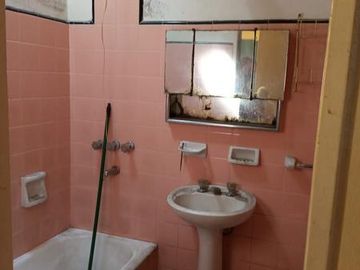Casa con 2 Departamentos Venta en BLOCK - Temperley