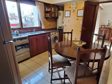 PISO 3 AMBIENTES EN ARENALES Y ROCA