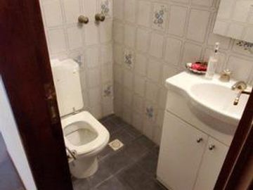 PISO 3 AMBIENTES EN ARENALES Y ROCA