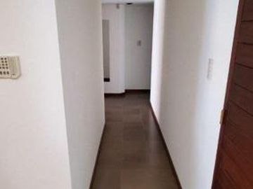 PISO 3 AMBIENTES EN ARENALES Y ROCA