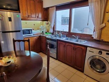PISO 3 AMBIENTES EN ARENALES Y ROCA
