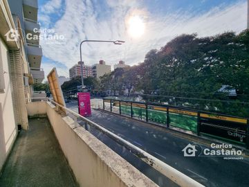PH 4 Amb. en Planta Alta sobre Av. Maipú