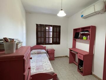 Casa en barrio la Campiña