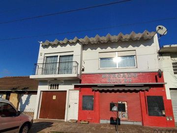 CASA 4 AMBIENTES EN PLANTA ALTA SOBRE RUTA 88