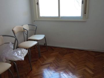 Departamento 3 ambientes piso alto. Olivos