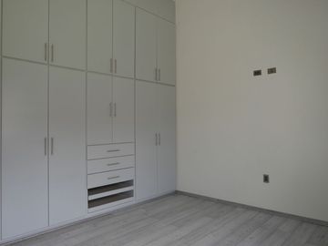 CASA EN VENTA LOMAS DE VERGELES AGUASCALIENTES