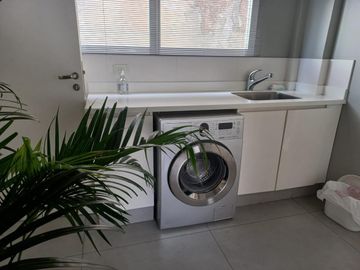 Magnifico departamento en edificio francés único!