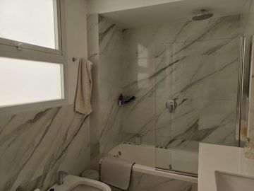 Magnifico departamento en edificio francés único!