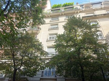 Magnifico departamento en edificio francés único!