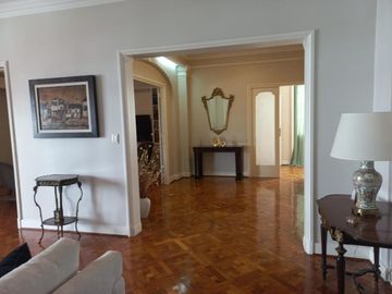 Magnifico departamento en edificio francés único!