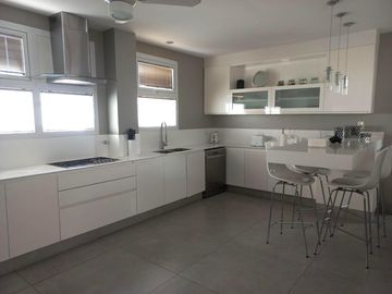 Magnifico departamento en edificio francés único!