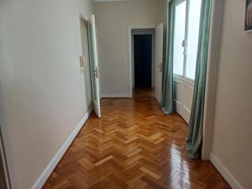 Magnifico departamento en edificio francés único!